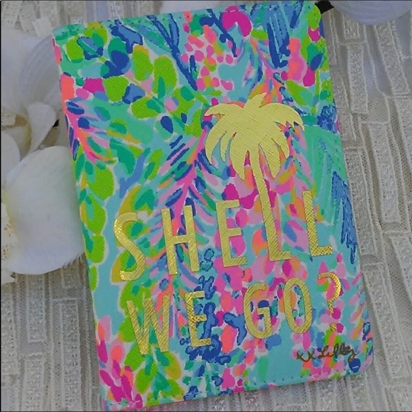 Lilly Pulitzer Accessories - Lilly Pulitzer Passport Holder